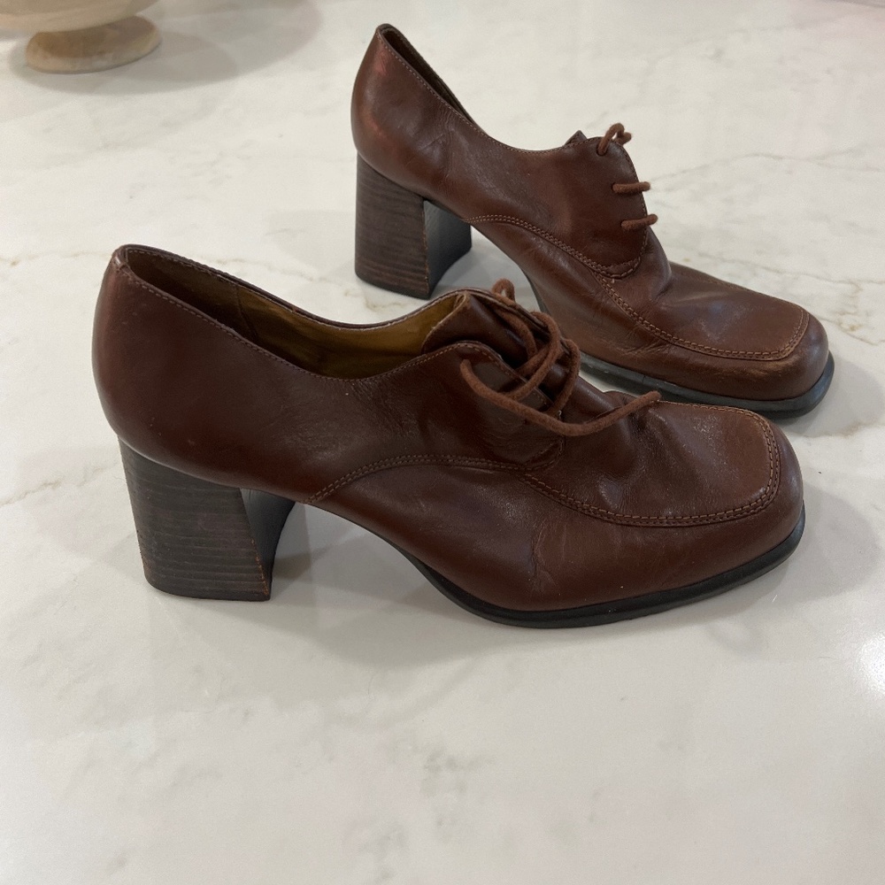 Ipanema vintage heel loafer brown leather size 8.5 can fit 7.5